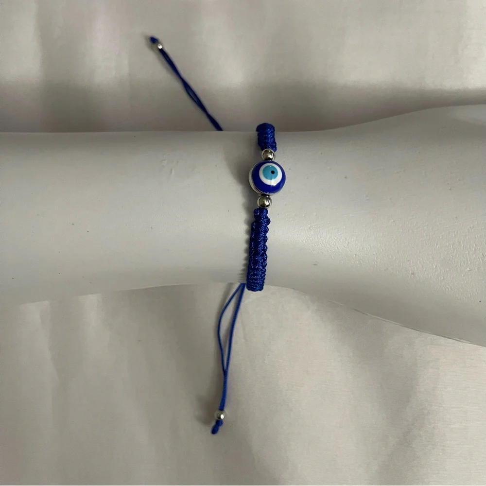 Turkish evil eye drawstring bracelet / pulsera de hilo proteccion ojo turco